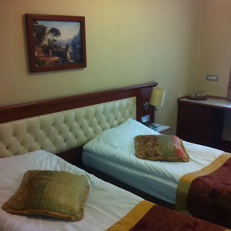 Hotel Linda-2